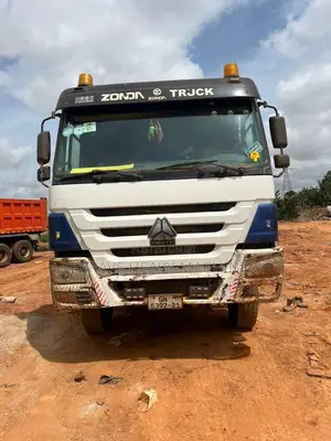 Howo 6*4 Wheeler Truck