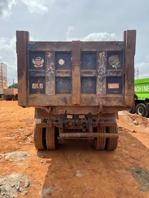 Howo 6*4 Wheeler Truck