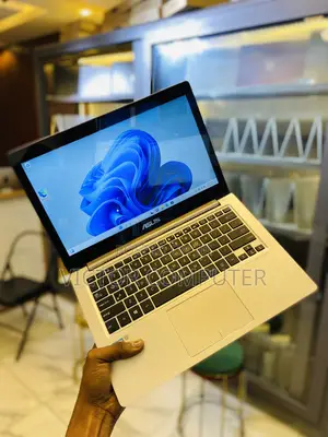 Laptop Asus ZenBook UX303UB 12GB Intel Core i7 SSD 256GB