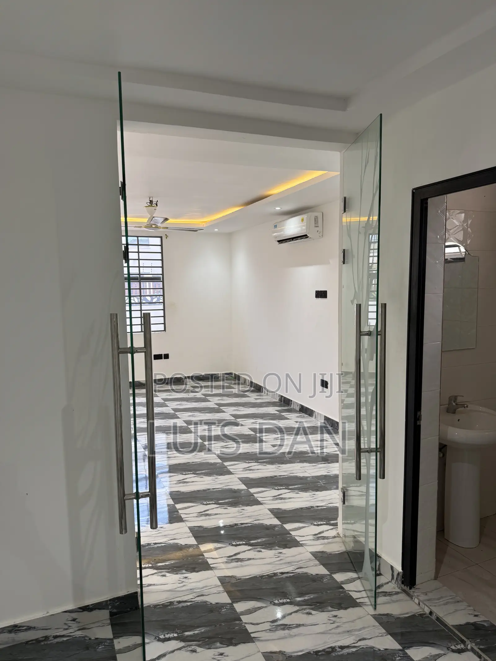 2bdrm Apartment in Jascag, Sakumono for rent