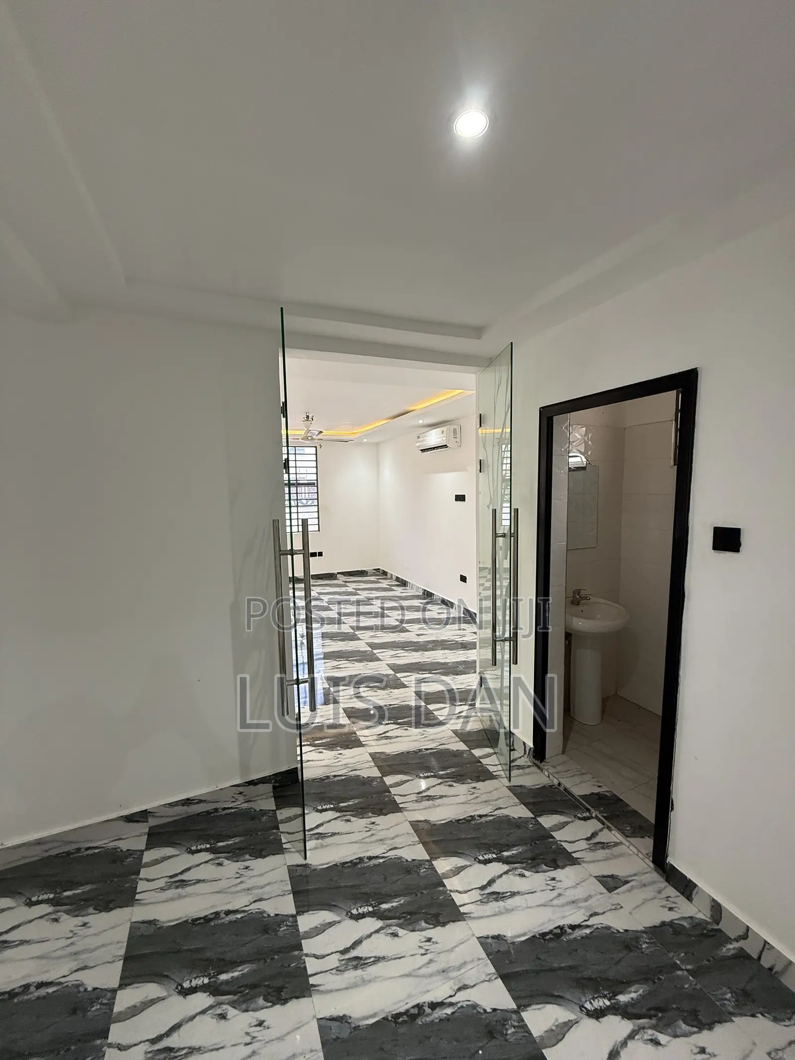 2bdrm Apartment in Jascag, Sakumono for rent