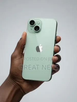 Apple iPhone 15 128 GB Green