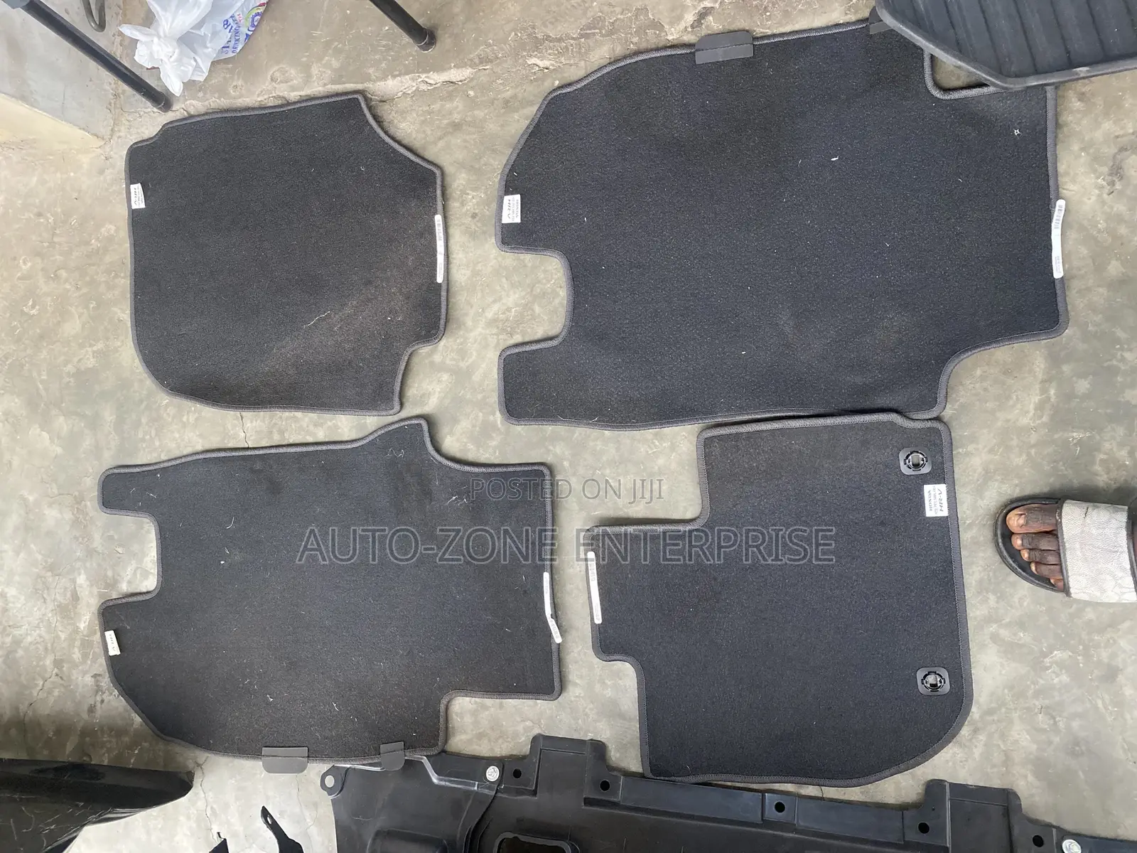 Honda HRV Floor Mats/Carpets Four Set Woolen Type
