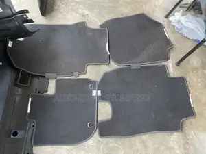 Honda HRV Floor Mats/Carpets Four Set Woolen Type