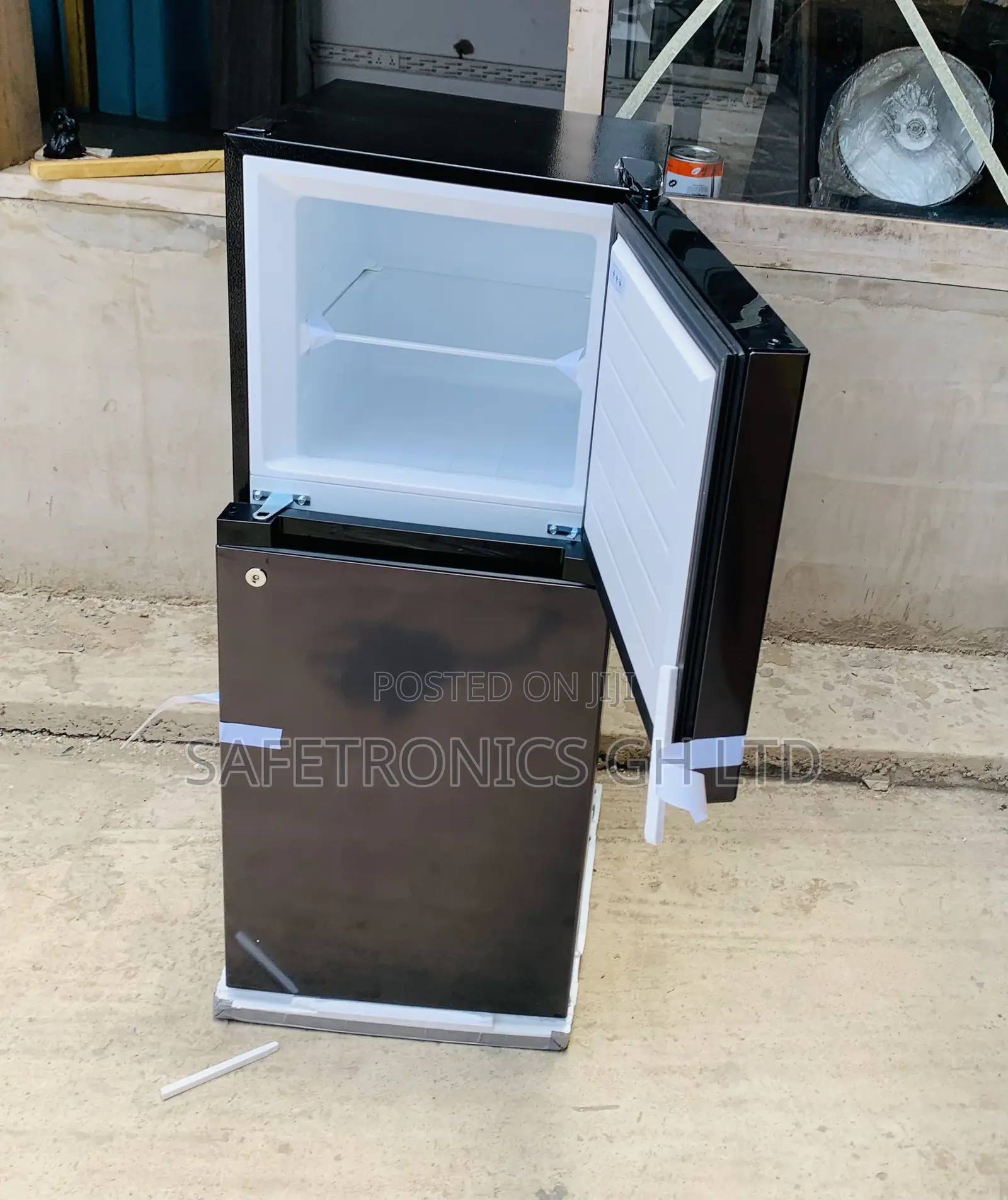 Super Best 127l Jazz Black Top Mount Refrigerator