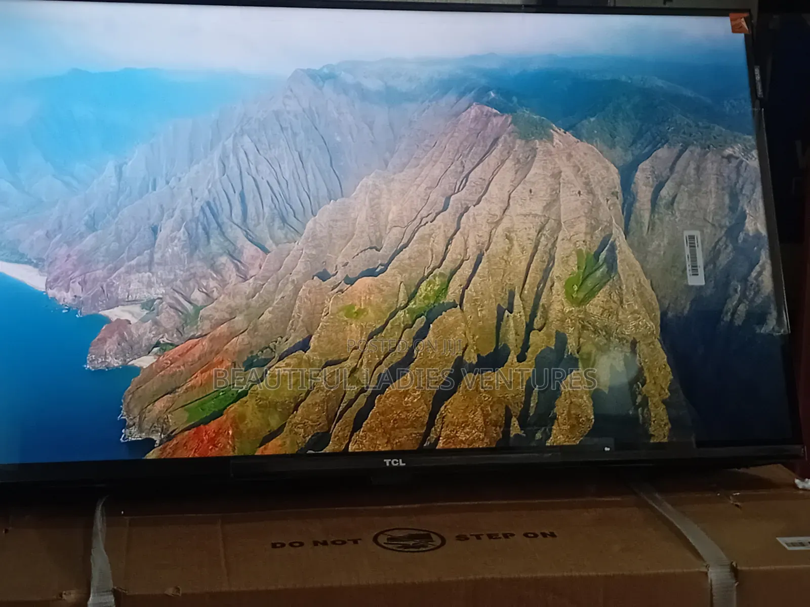 TCL 32” Home Cinema Tv With Immersive Audio
