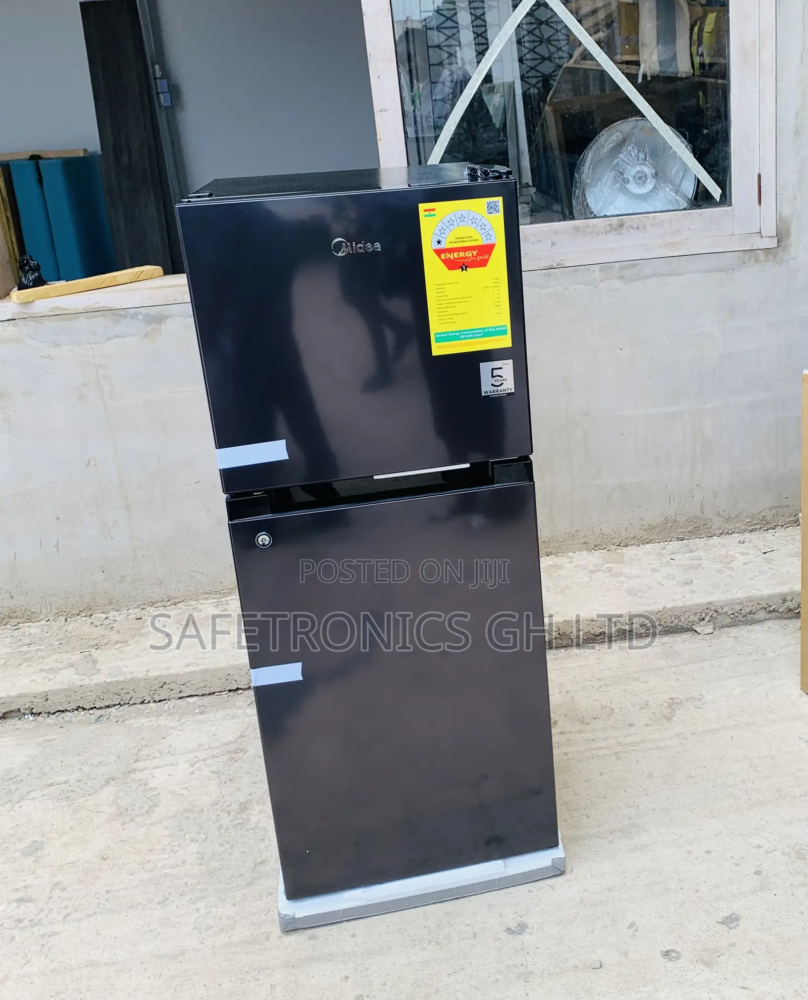 Order Exclusive 127l Jazz Black Top Mount Refrigerator