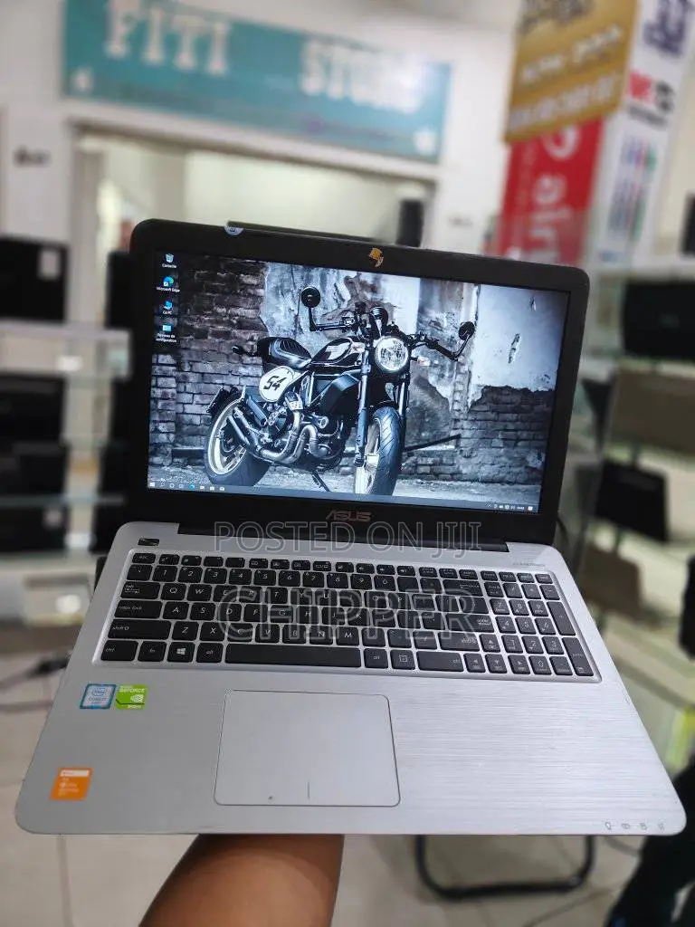 Laptop Asus 2GB Nvidia SSHD (Hybrid) 500GB