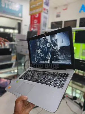 Laptop Asus 2GB Nvidia SSHD (Hybrid) 500GB
