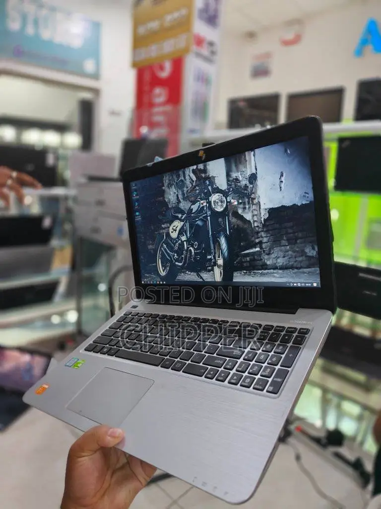 Laptop Asus 2GB Nvidia SSHD (Hybrid) 500GB