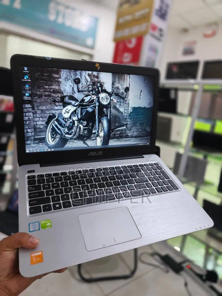 Laptop Asus 2GB Nvidia SSHD (Hybrid) 500GB
