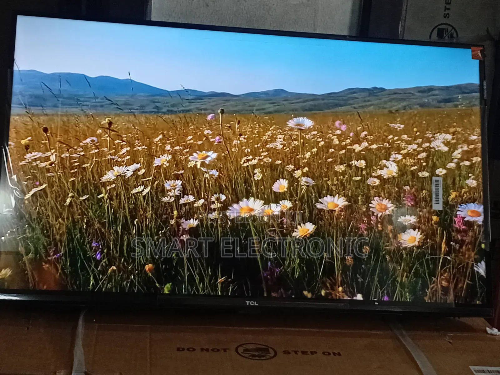 TCL 32” Qled Tv – Stylish Entertainment for Every Room