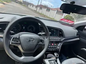 Hyundai Avante 2017 White