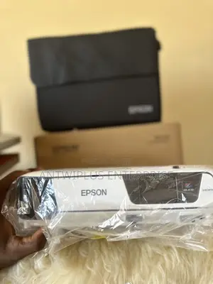 Brand New Epson Eb-S31 Projector