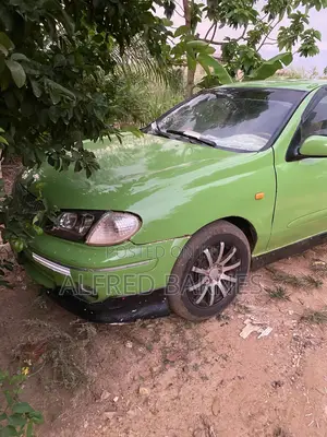 Nissan Almera Tino 2004 Green