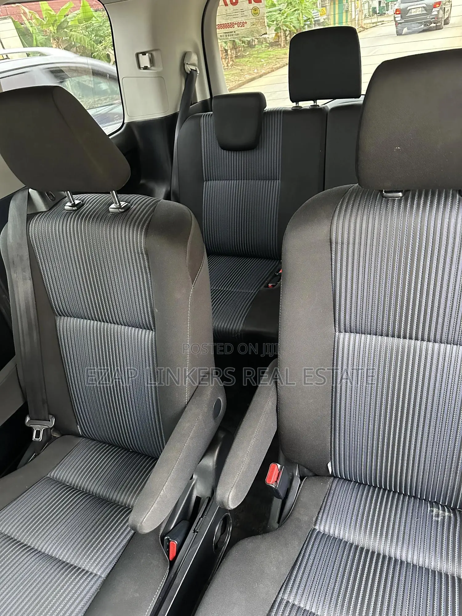 Toyota Voxy SV Premium 2014 Black