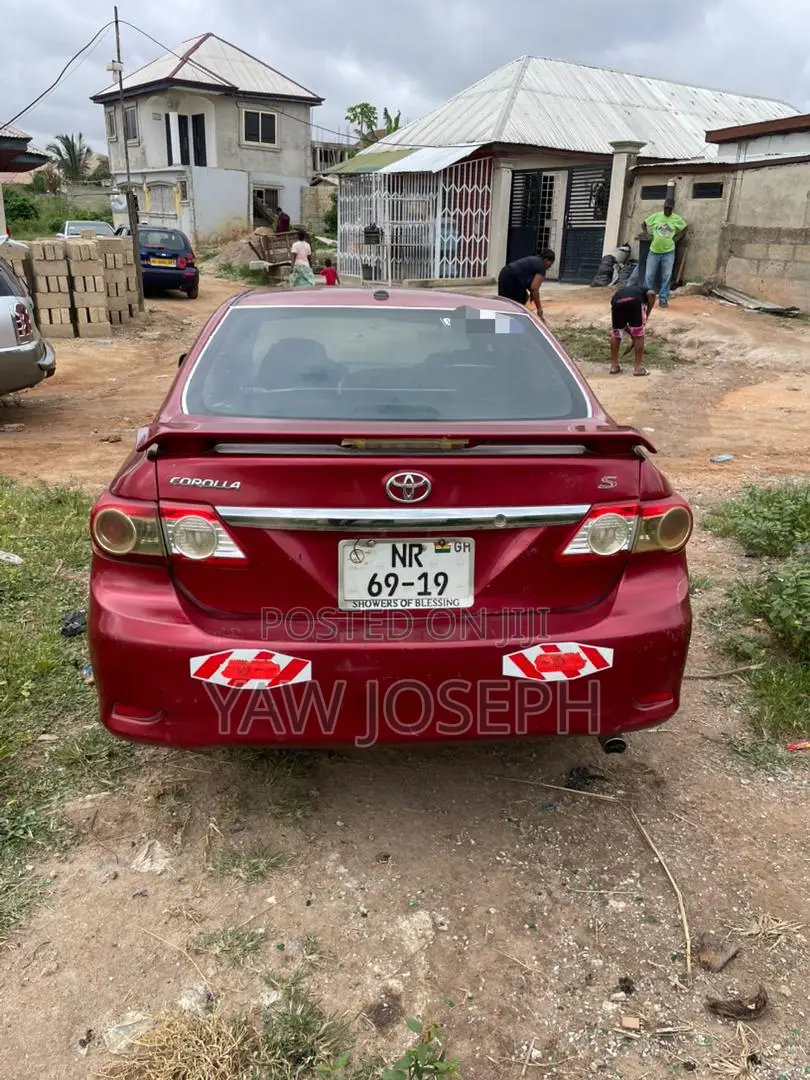 Toyota Corolla 2010 Red