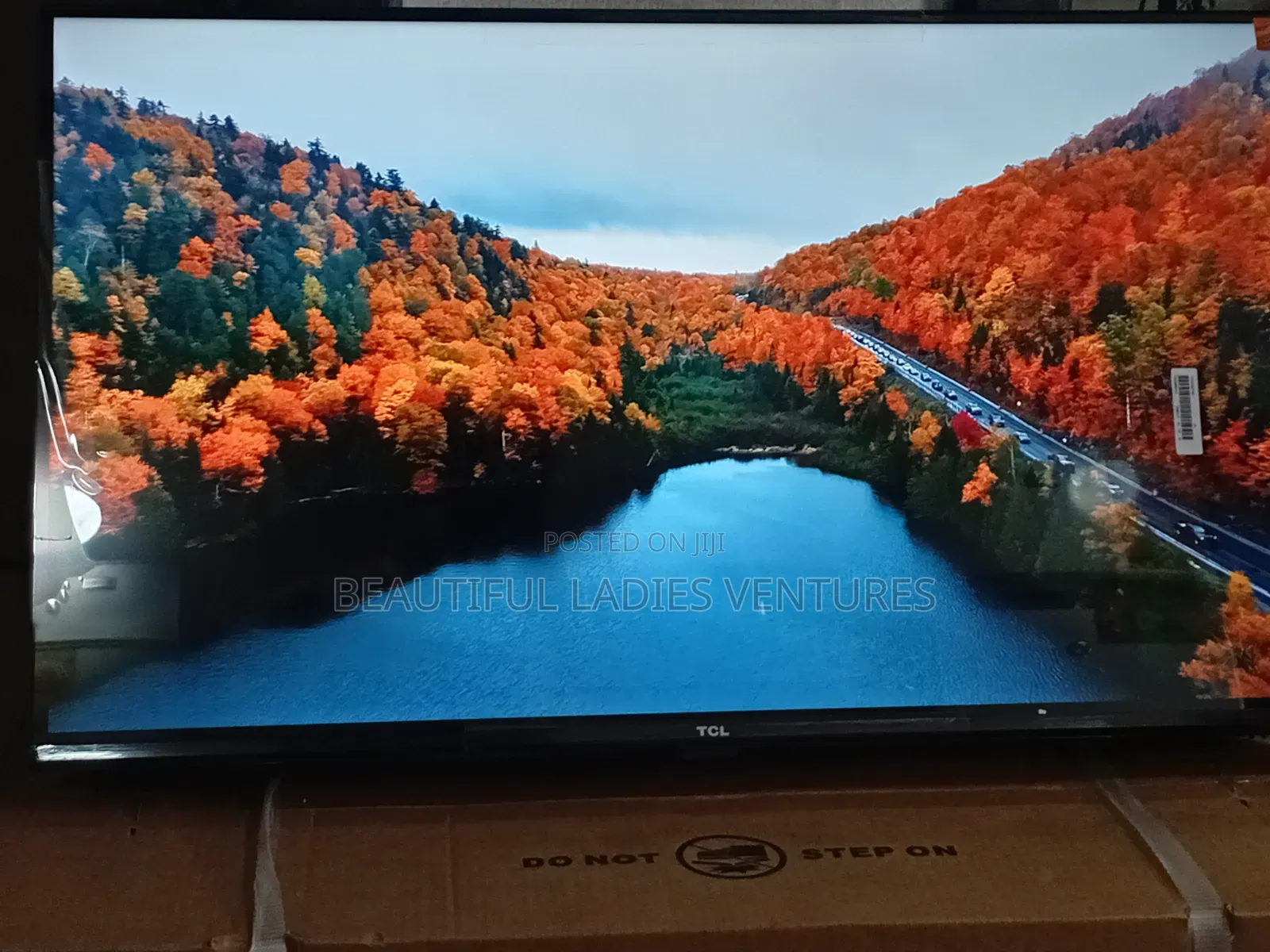 TCL 32-Inch Flat Screen Television for Modern Homes
