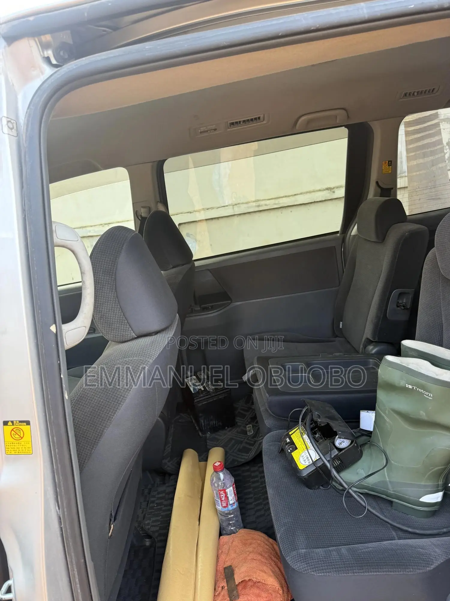 Toyota Voxy 2009 Silver