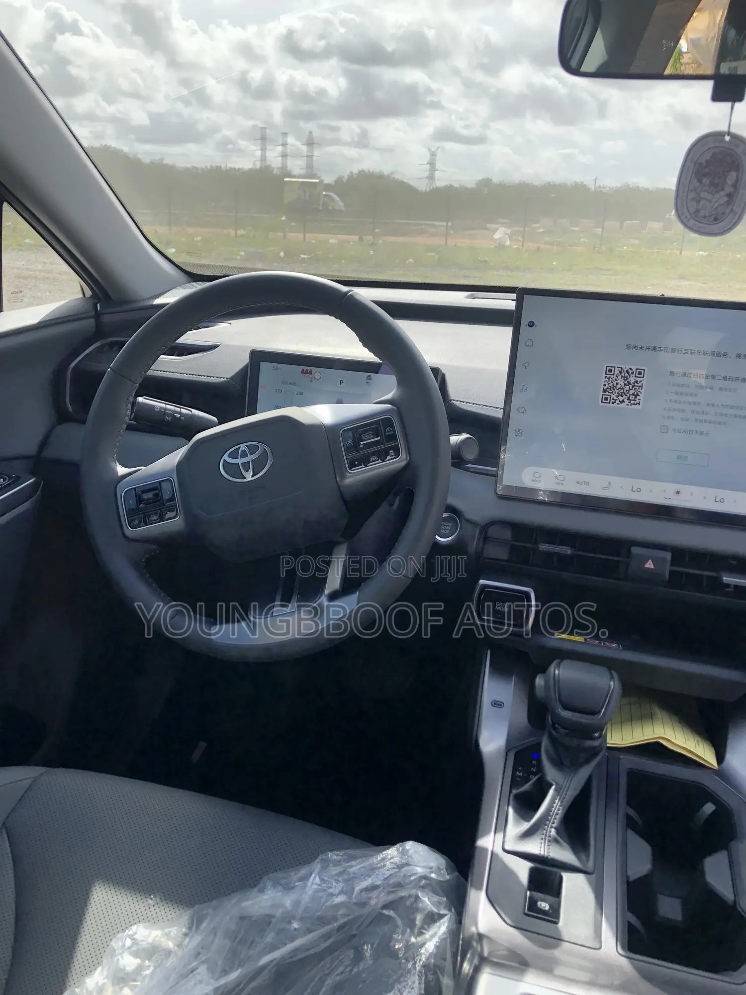 New Toyota RAV4 XLE Premium 2025 Black