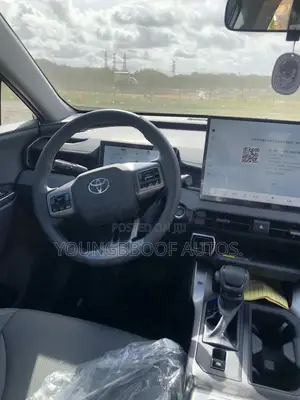 New Toyota RAV4 XLE Premium 2025 Black