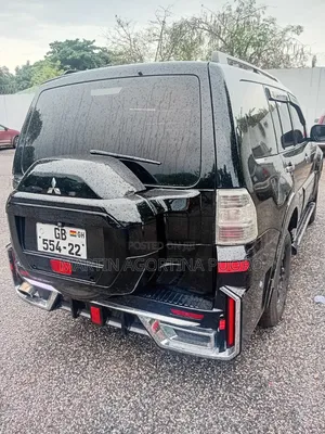 Mitsubishi Pajero 2009 Black