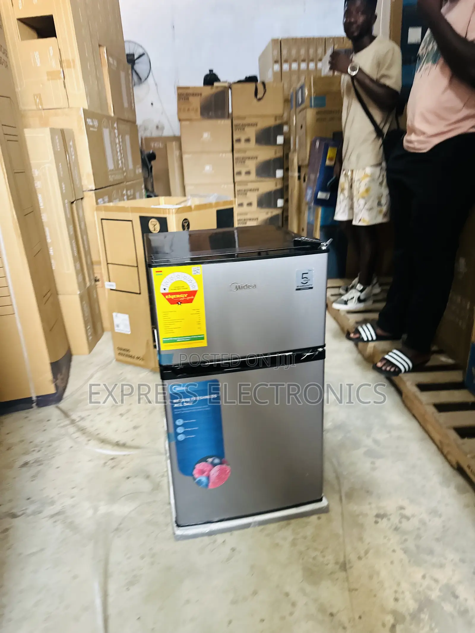 87l Table Top Fridge Midea