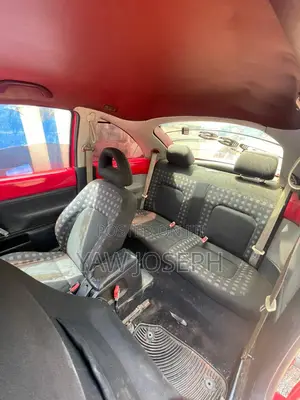 Volkswagen Beetle 2003 Red