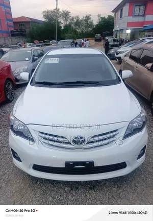 Toyota Corolla Altis 2012 White