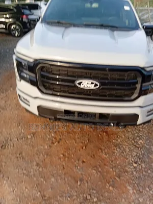 Ford F-150 LARIAT 2022 White
