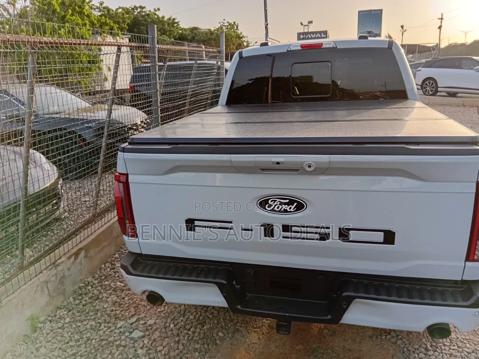 Ford F-150 LARIAT 2022 White
