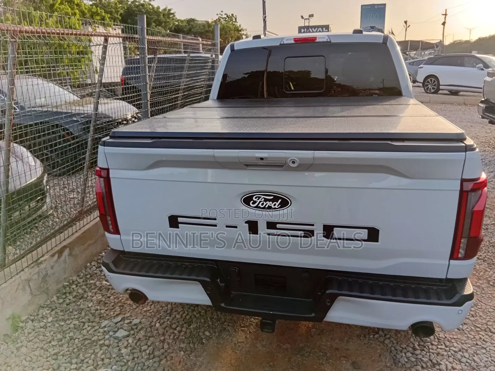 Ford F-150 LARIAT 2022 White