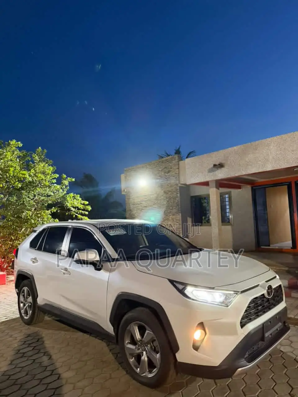 Toyota RAV4 2023 White