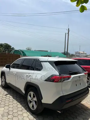 Toyota RAV4 2023 White