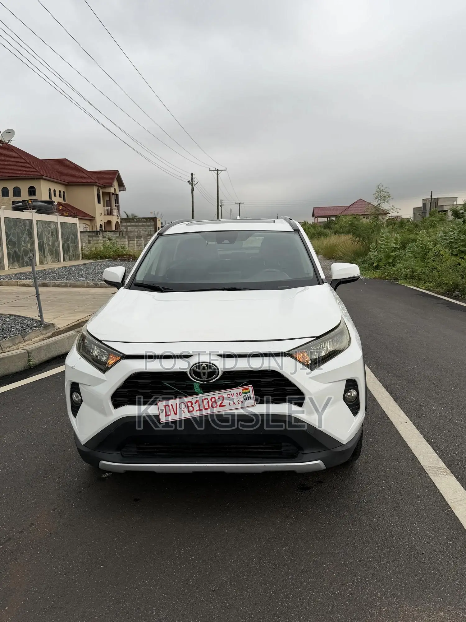 Toyota RAV4 XLE AWD 2019 White