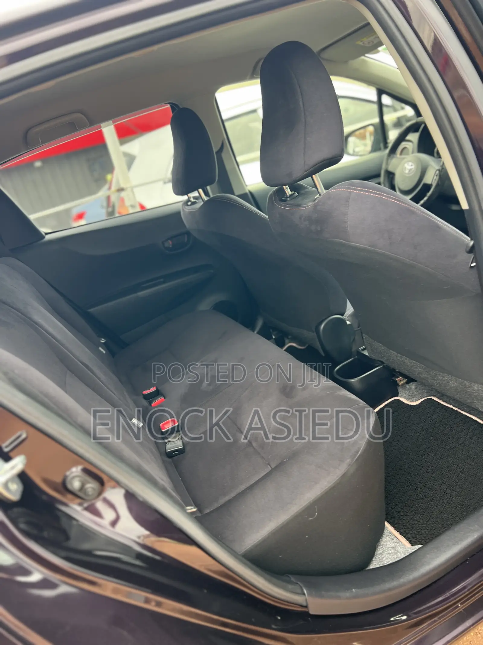 Toyota Vitz 1.3 AWD 5dr 2013 Maroon