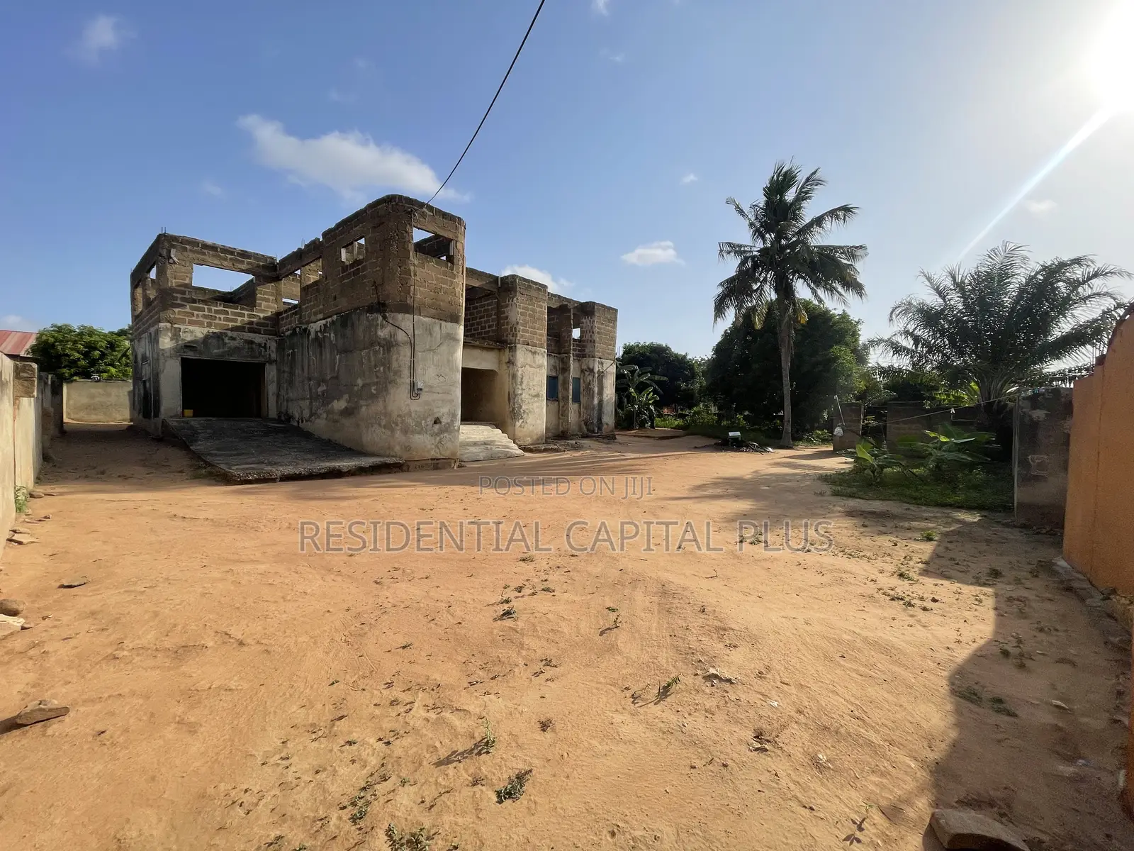 8bdrm Duplex in Omanjor, Sowutwuom for sale