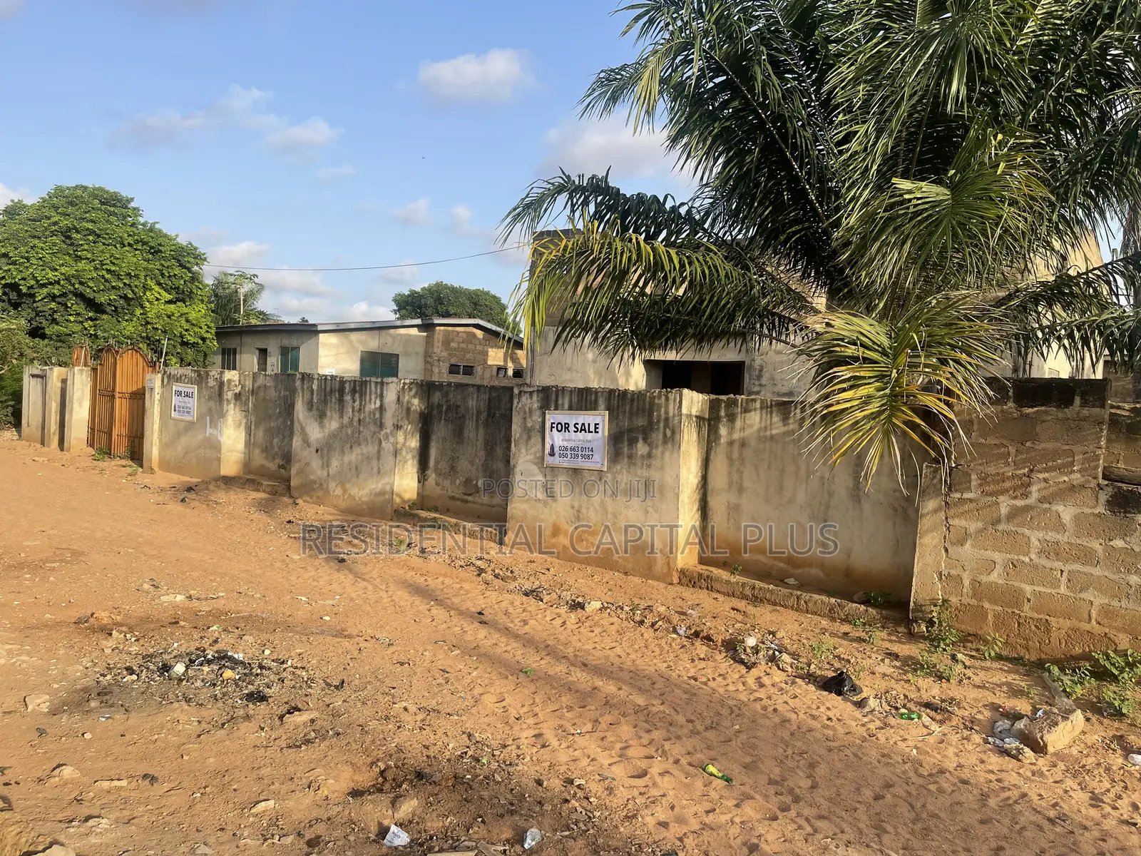8bdrm Duplex in Omanjor, Sowutwuom for sale