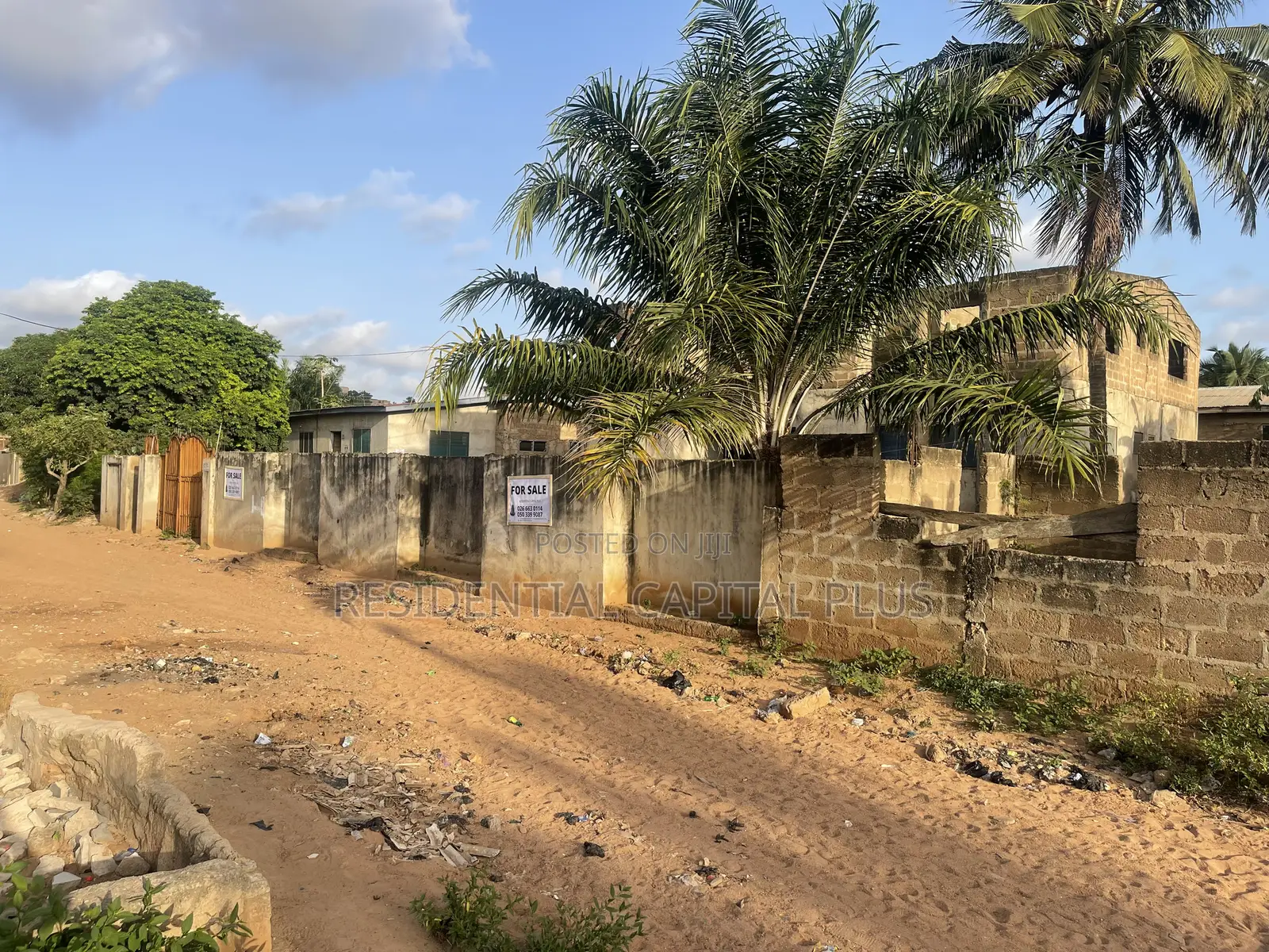 8bdrm Duplex in Omanjor, Sowutwuom for sale