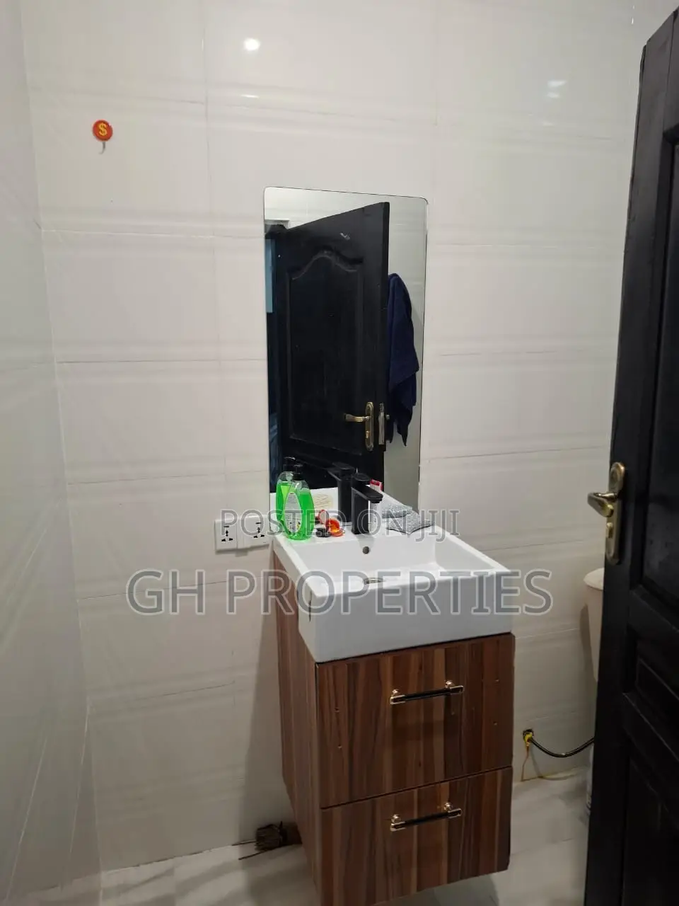 3bdrm House in Sokoban Kwanwoma., Kumasi Metropolitan for sale