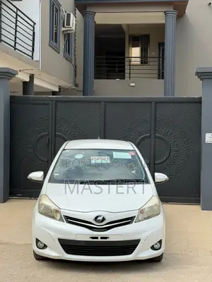 Toyota Vitz 2013 White