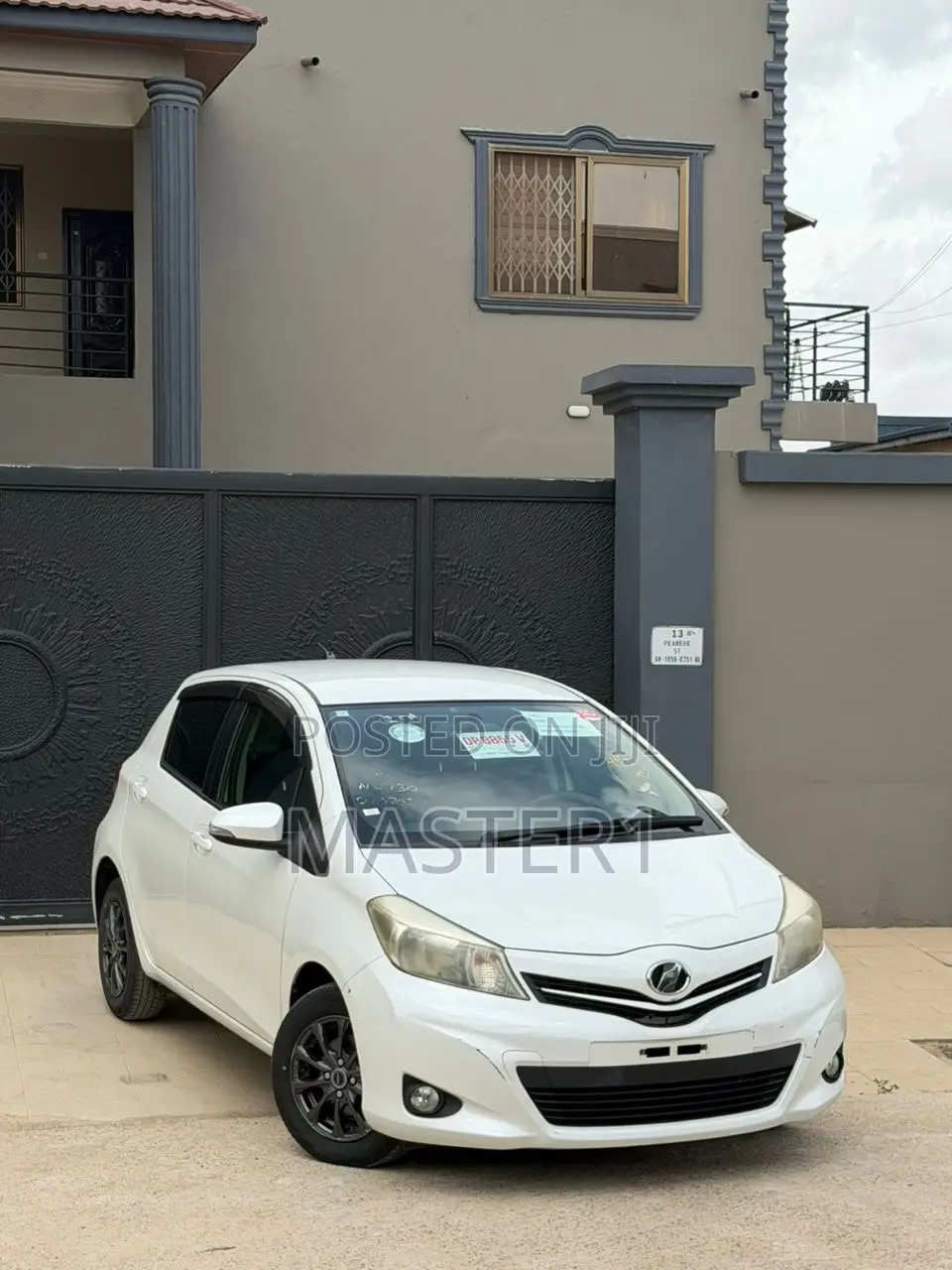 Toyota Vitz 2013 White