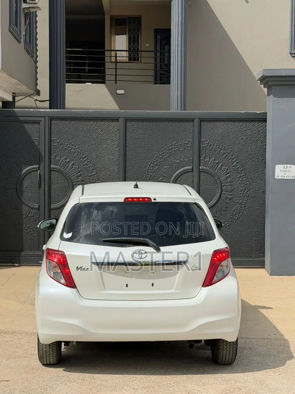 Toyota Vitz 2013 White