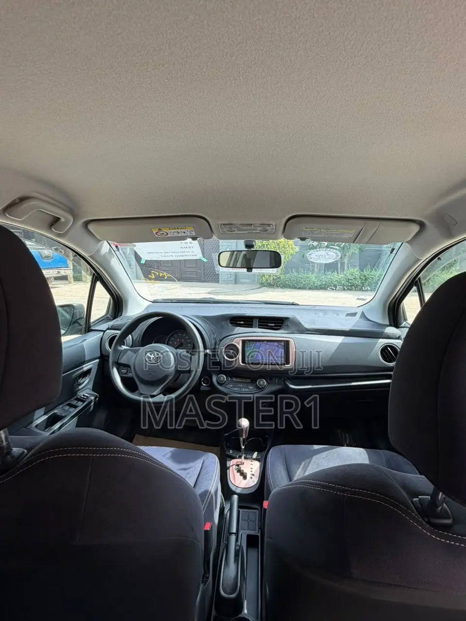 Toyota Vitz 2013 White