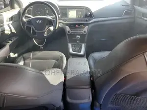 Hyundai Elantra Limited Sedan FWD (2.0L 4cyl 6A) 2017 Blue