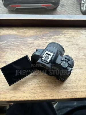 Canon Eos R50