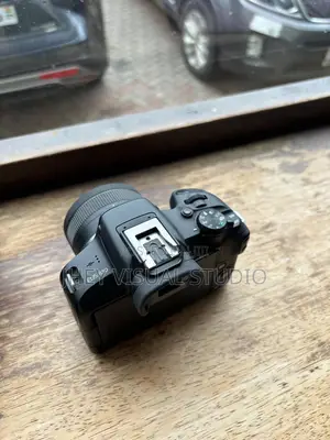 Canon Eos R50
