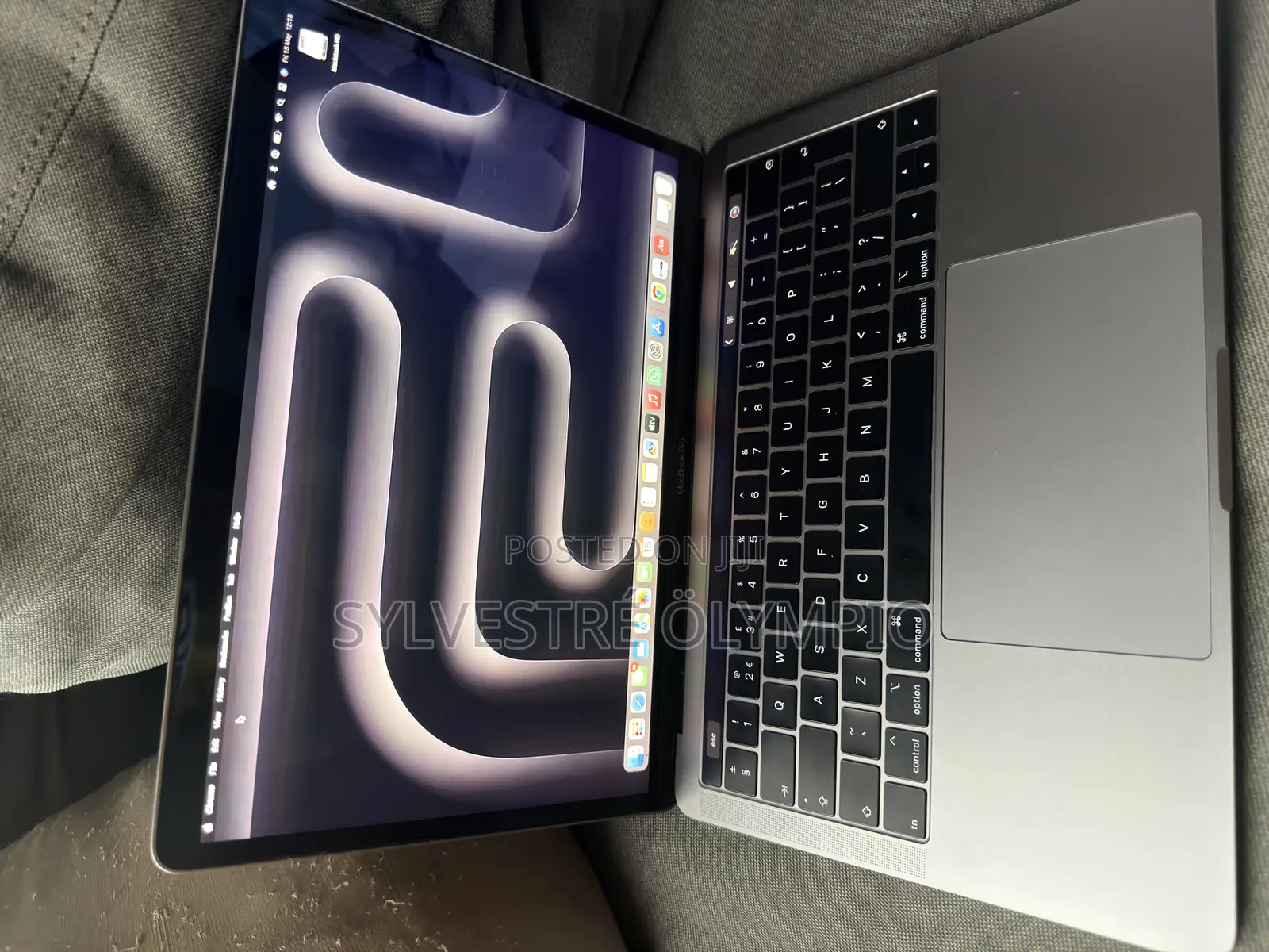 Laptop Apple MacBook Pro 2019 8GB Intel Core i5 SSHD+SSD 256GB