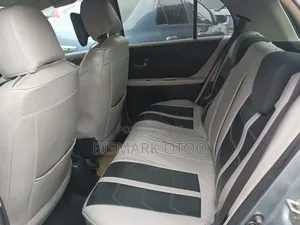 Toyota Vitz 1.3 AWD 5dr 2010 Gray
