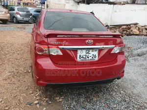 Toyota RAV4 XLE AWD (2.5L 4cyl 6A) 2013 Red